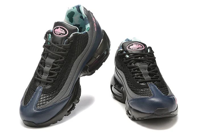 Air Max 95 x Corteiz "Pink Beam"